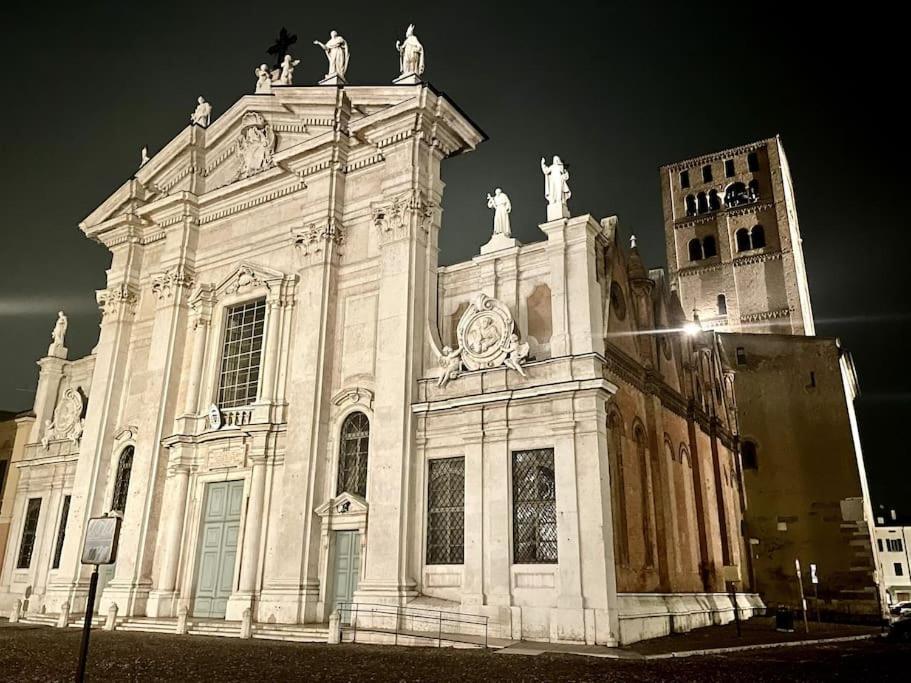 Apartment Under The Basilica Of Sant'Andrea Mantova Exterior foto