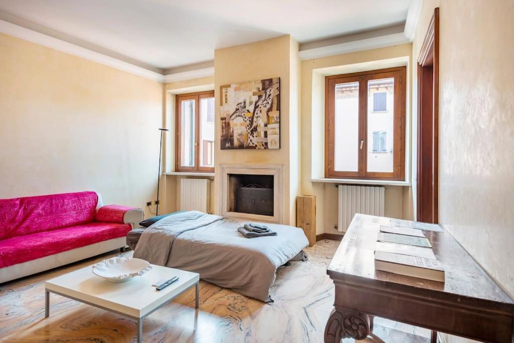 Apartment Under The Basilica Of Sant'Andrea Mantova Exterior foto