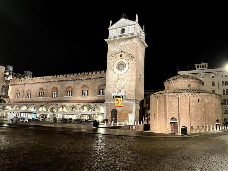 Apartment Under The Basilica Of Sant'Andrea Mantova Exterior foto